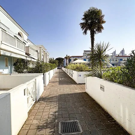 Piscina - Antenore * Lido di Jesolo